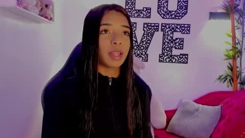 Snapshot of natasha_smith_ws chatting on March 1, 6:32 pm Natasha online show from March 1, 6:32 pm