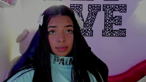 Snapshot of natasha_smith_ws chatting on March 18, 6:11 pm Natasha online show from March 18, 6:11 pm