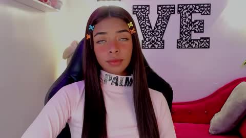 Snapshot of natasha_smith_ws chatting on March 19, 4:33 pm Natasha online show from March 19, 4:33 pm