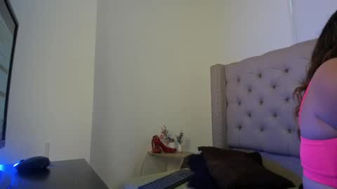 Natasha Claus online show from May 19, 6:58 pm