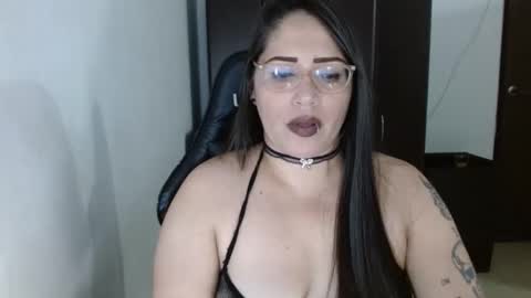 Snapshot of natashasmithe chatting on March 25, 1:22 am Natasha Smithe online show from March 25, 1:22 am