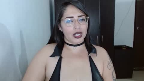 Snapshot of natashasmithe chatting on April 8, 12:32 am Natasha Smithe online show from April 8, 12:32 am