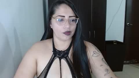 Snapshot of natashasmithe chatting on April 10, 7:40 pm Natasha Smithe online show from April 10, 7:40 pm