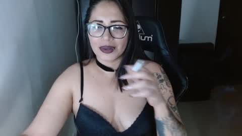 Snapshot of natashasmithe chatting on August 7, 1:07 am Natasha Smithe online show from August 7, 1:07 am