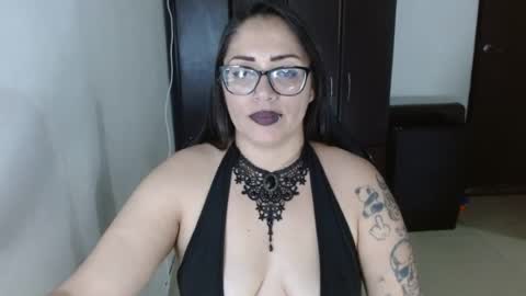 Snapshot of natashasmithe chatting on August 8, 12:24 am Natasha Smithe online show from August 8, 12:24 am