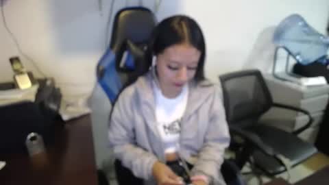 Snapshot of natashax_hot chatting on February 8, 3:10 pm Natashax  online show from February 8, 3:10 pm