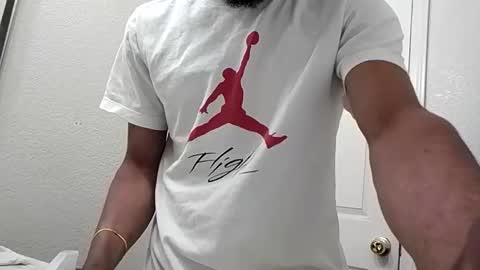 nate791758 online show from November 27, 10:06 am