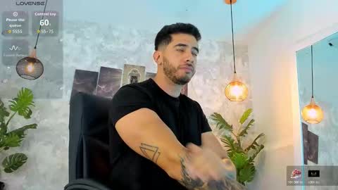 Snapshot of nate_franco chatting on March 25, 5:02 am Nate Franco online show from March 25, 5:02 am