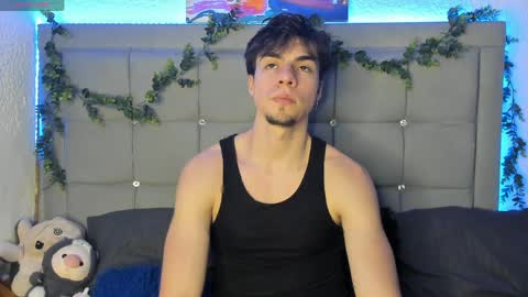 Nathaniel online show from April 9, 3:06 am