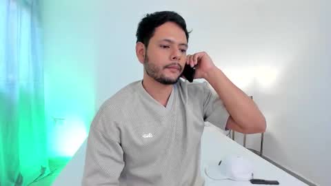 Snapshot of nate_ocean chatting on January 16, 7:29 pm Nate Ocean online show from January 16, 7:29 pm