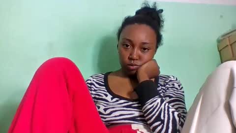 natha259706 online show from June 3, 6:38 am