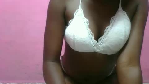 nathalia069 online show from February 23, 6:22 am