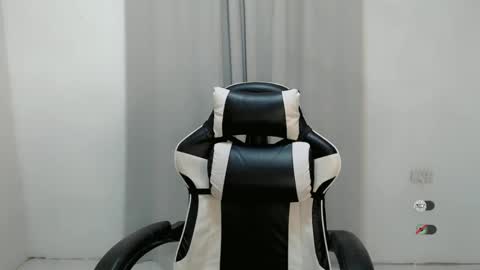 Snapshot of nathalia_starxxx chatting on September 26, 4:27 am nathalia_starxxx online show from September 26, 4:27 am