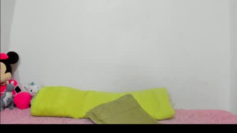Snapshot of nathaliasmiith chatting on April 24, 4:04 am Nathalia online show from April 24, 4:04 am