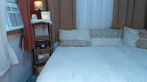 Snapshot of nathalie_hart chatting on March 12, 5:24 am Queen Marga online show from March 12, 5:24 am