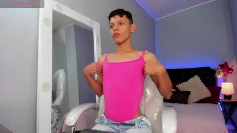 nathalie_moon_ online show from May 5, 12:24 pm