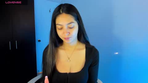 Snapshot of nathalie_rose chatting on December 22, 11:54 am Nathalie online show from December 22, 11:54 am