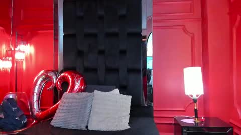 nathalie rossel online show from February 18, 1:21 am