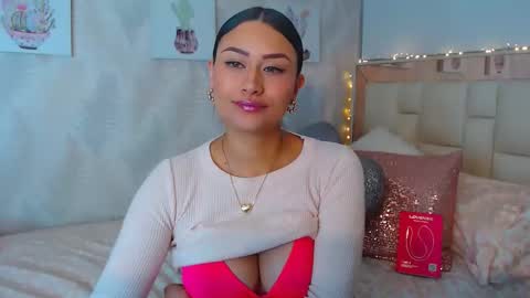 Nathalie Rose online show from May 16, 9:28 am