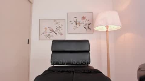 nathaly_laurentt online show from May 21, 12:34 pm