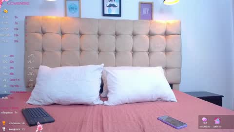 Snapshot of nathaly_rose__ chatting on February 12, 1:30 am nathaly_rose__ online show from February 12, 1:30 am