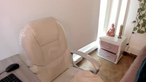 nathalyy_ds online show from November 22, 8:41 pm