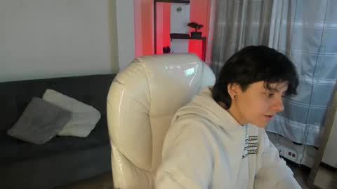 Snapshot of nathalyy_ds chatting on February 25, 1:32 pm nathalyy_ds online show from February 25, 1:32 pm