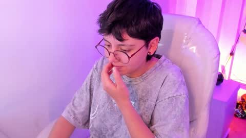 Snapshot of nathalyy_ds chatting on March 25, 8:26 pm nathalyy_ds online show from March 25, 8:26 pm