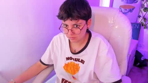 Snapshot of nathalyy_ds chatting on March 27, 8:08 pm nathalyy_ds online show from March 27, 8:08 pm