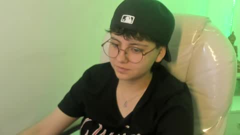Snapshot of nathalyy_ds chatting on April 16, 4:30 pm nathalyy_ds online show from April 16, 4:30 pm