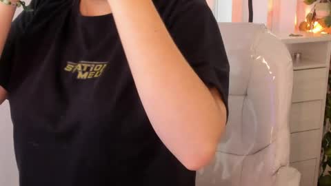 Snapshot of nathalyy_ds chatting on May 12, 6:49 pm nathalyy_ds online show from May 12, 6:49 pm