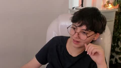 Snapshot of nathalyy_ds chatting on May 22, 4:34 pm nathalyy_ds online show from May 22, 4:34 pm