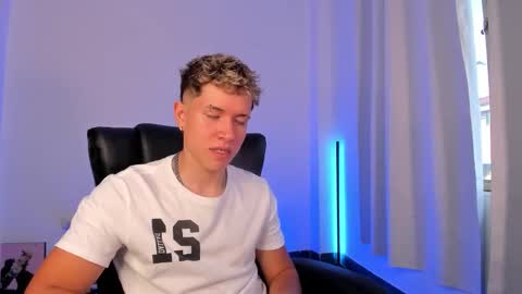 Nathan online show from November 26, 8:21 pm