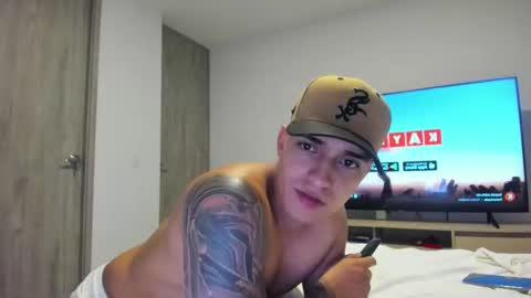 Snapshot of nathan_gross chatting on February 25, 11:25 pm nathan_gross online show from February 25, 11:25 pm