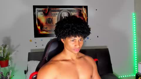 Snapshot of nathan_sexy247 chatting on February 20, 3:03 am Nathan online show from February 20, 3:03 am