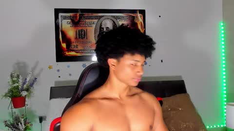 Snapshot of nathan_sexy247 chatting on February 22, 11:14 pm Nathan online show from February 22, 11:14 pm