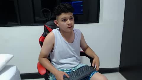 NathanBrooks online show from December 16, 7:19 pm