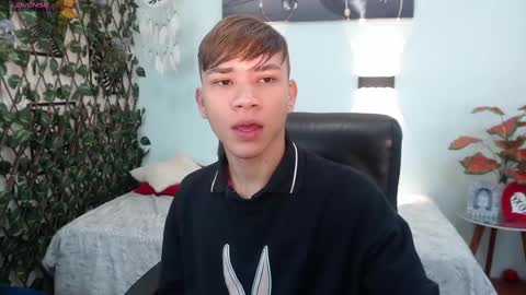 Snapshot of nathanclay chatting on September 11, 12:38 pm nathanclay online show from September 11, 12:38 pm