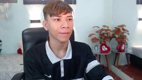 Snapshot of nathanclay chatting on September 12, 12:38 pm nathanclay online show from September 12, 12:38 pm