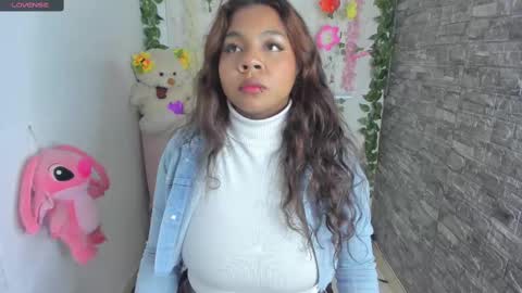 Snapshot of nathasha_jhonsom_ chatting on February 22, 3:23 am Naty online show from February 22, 3:23 am