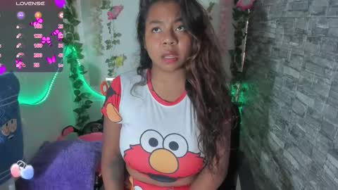 Snapshot of nathasha_jhonsom_ chatting on February 16, 6:59 pm Naty online show from February 16, 6:59 pm