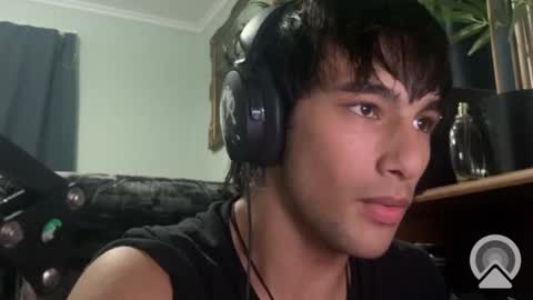 Snapshot of native_boy2 chatting on February 11, 5:26 am native_boy2 online show from February 11, 5:26 am