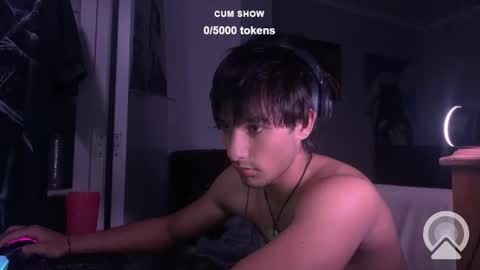 Snapshot of native_boy2 chatting on February 21, 9:13 am native_boy2 online show from February 21, 9:13 am