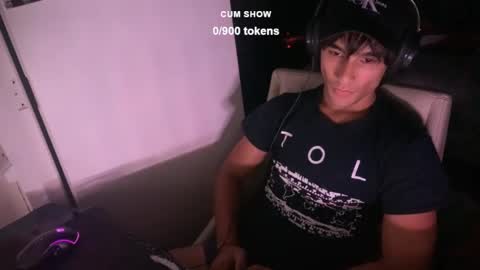 Snapshot of native_boy2 chatting on March 10, 9:10 am native_boy2 online show from March 10, 9:10 am