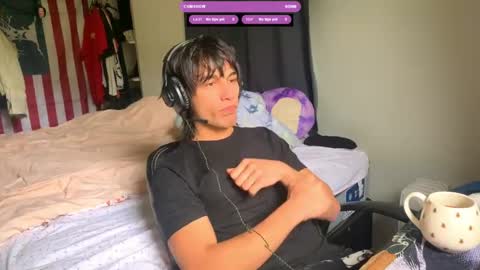 Snapshot of native_boy2 chatting on September 24, 1:20 am native_boy2 online show from September 24, 1:20 am