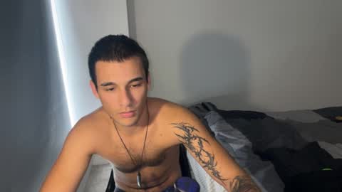 Snapshot of native_boy2 chatting on March 11, 10:38 pm native_boy2 online show from March 11, 10:38 pm