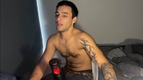 Snapshot of native_boy2 chatting on March 29, 4:01 am native_boy2 online show from March 29, 4:01 am