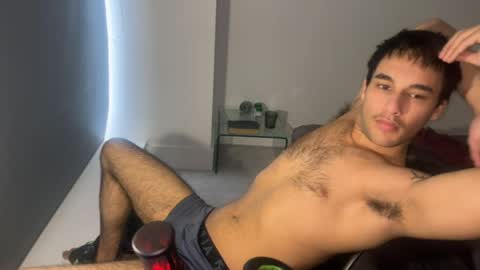 Snapshot of native_boy2 chatting on April 26, 1:58 am native_boy2 online show from April 26, 1:58 am