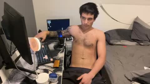 Snapshot of native_boy2 chatting on May 16, 5:37 am native_boy2 online show from May 16, 5:37 am