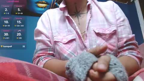 Snapshot of nato_evans chatting on December 31, 7:10 am nato_evans online show from December 31, 7:10 am